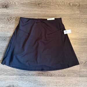 NWT Old Navy Powersoft Skort in Black Jack- Size Small